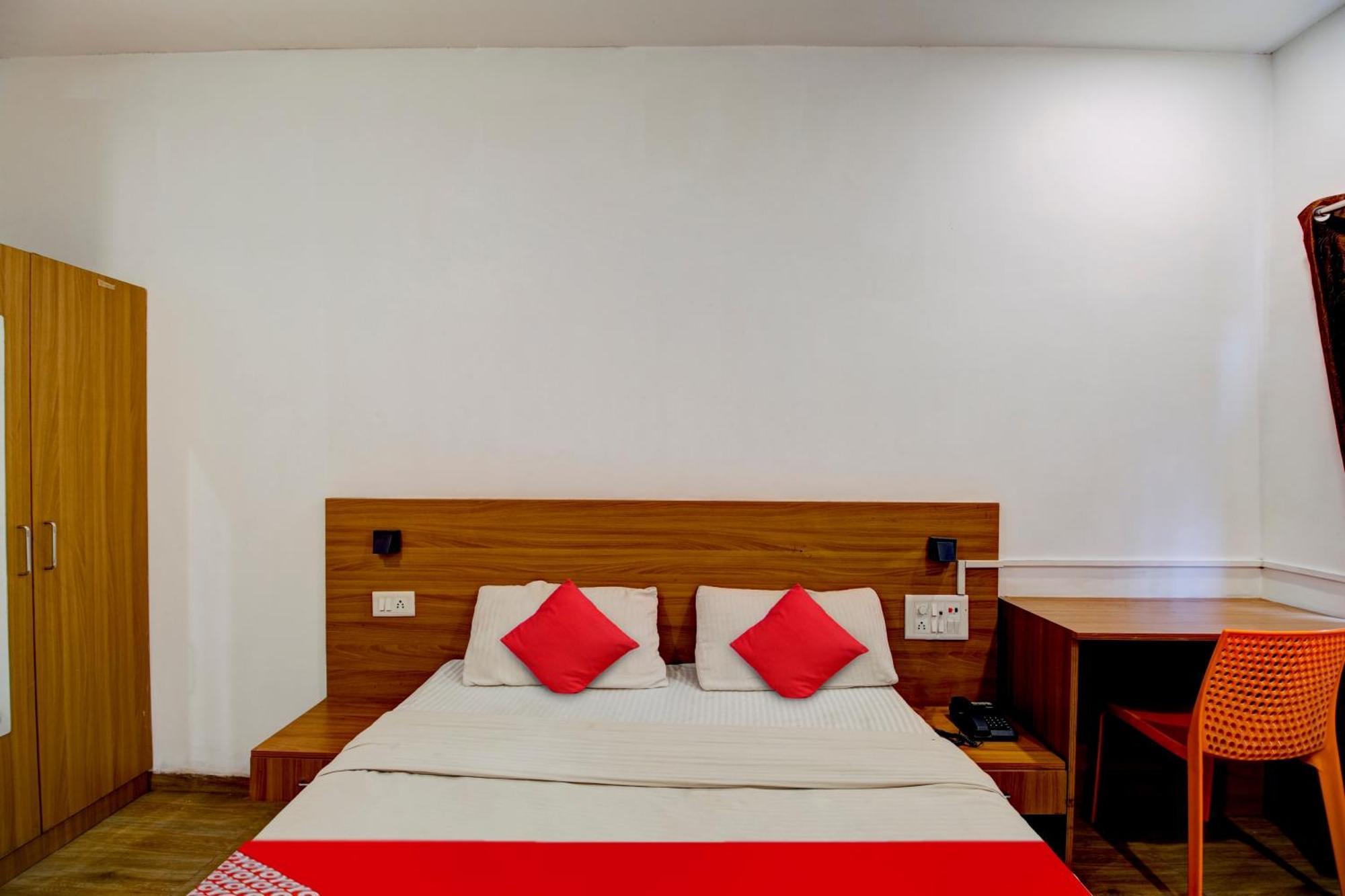 Hotel O Hill View Residency Near Aca Stadium 古瓦哈提 外观 照片